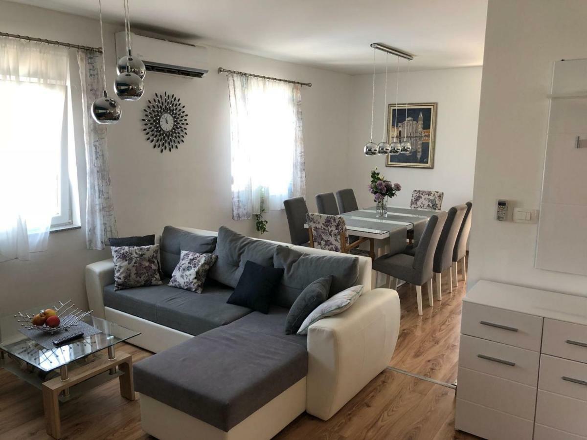 Booking Zadar Villa Franov With Pool, 10 Min From The Old Town Of Задар Екстериор снимка